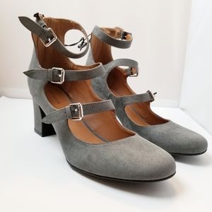 Indigo Rd. Ellie Round Toe Canvas Heels